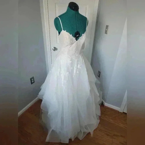 NWT Scout Blush by Hayley Paige Cascading Tulle Wedding Dress Size 12 (US 8) - Picture 1 of 7